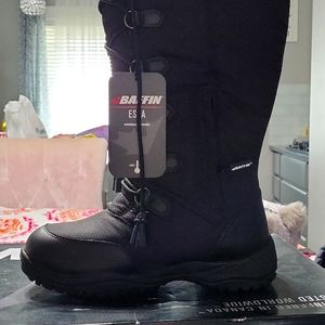 Baffin women's snow boot size 10